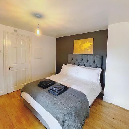 Lovely 2-Bedroom Serviced Apartment Greater London Exterior photo